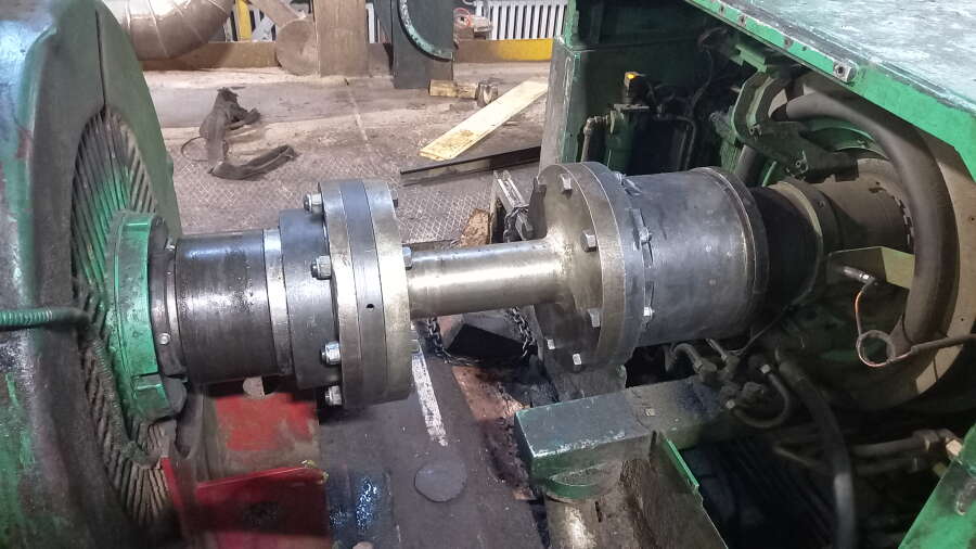 Вибродиагностика двигателя 1,6 МВт агрегата рафинера с балансировкой полумуфты